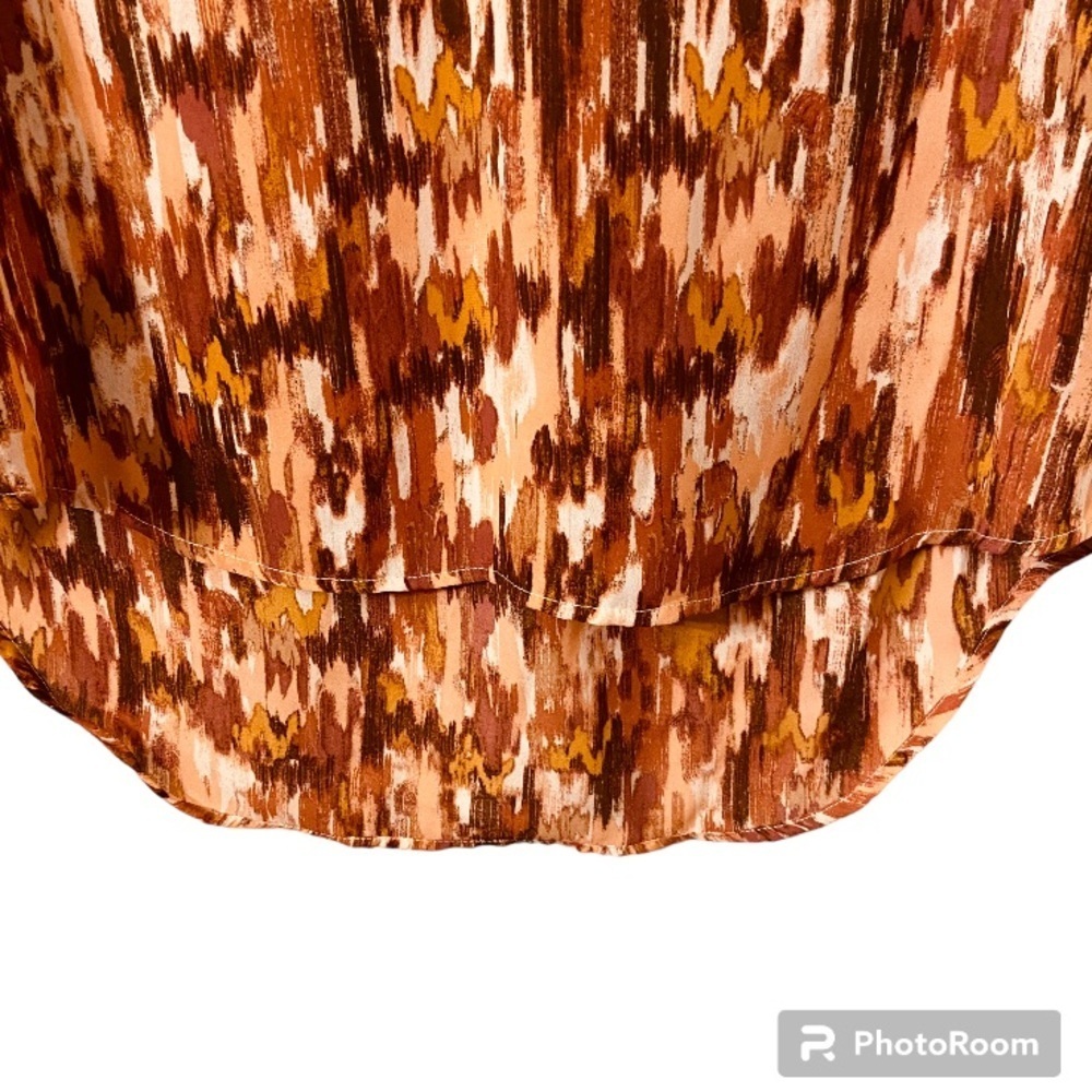 Cure New With Tag Pullover Abstract Print 3/4 Sleeves High Low Blouse in Brown. - Picture 3 of 8